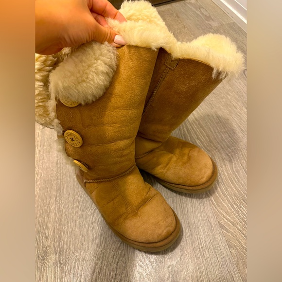 Women’s Ugg Bailey Button Triplet II - Picture 2 of 7